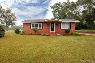 404 N John St, New Brockton, AL 36351