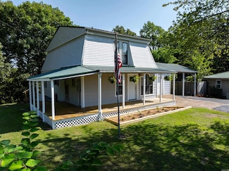 916 Woodland Dr, Cave City, AR 72521