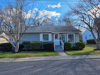 64 Woodrow Ave, Norwich, CT 06360