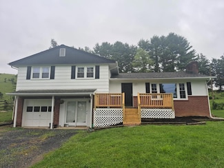 9433 Legend Dr, Glade Spring, VA 24340