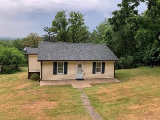 114 Martin Rd, Hopwood, PA 15445