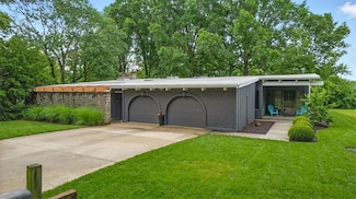 12618 Oakmont Dr, Kansas City, MO 64145