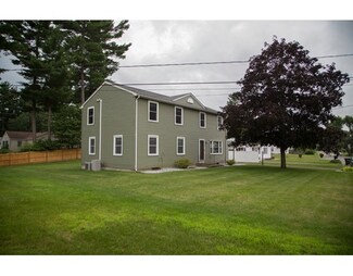 79 Willowbrook Dr, Springfield, MA 01129