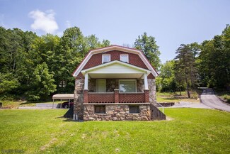 720 Oak St, Tyrone, PA 16686
