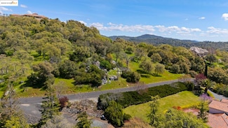 18351 Olov Rd, Sonora, CA 95370