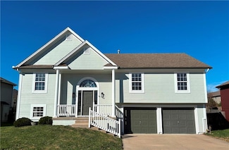 1210 NW Walnut Ct, Grain Valley, MO 64029