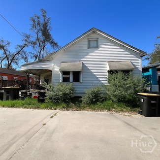 719 Fruit St, Savannah, GA 31415
