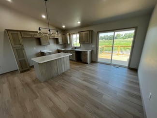 942 Jordan St, Brookings, SD 57006