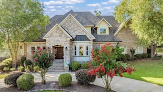 164 Courts Ln, Little Rock, AR 72223