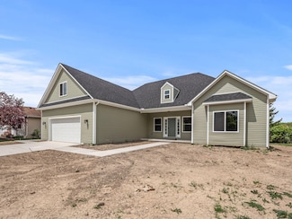 8584 Cobblestone Dr, Newport, MI 48166