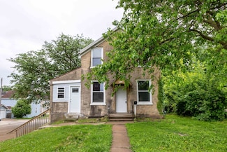 1010 University Ave, Dubuque, IA 52001