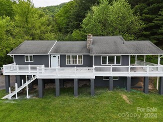 166 Seasons Dr Unit 4 & 5, Clyde, NC 28721
