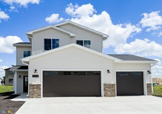 8346 62nd St S, Fargo, ND 58104