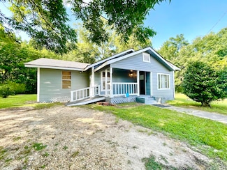 212 William Carey Pkwy, Hattiesburg, MS 39401