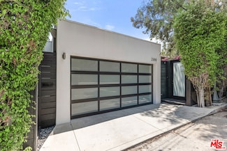2300 Ronda Vista Dr, Los Angeles, CA 90027