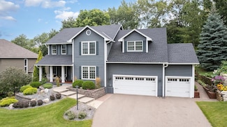 711 Bridle Ridge Rd, Saint Paul, MN 55123