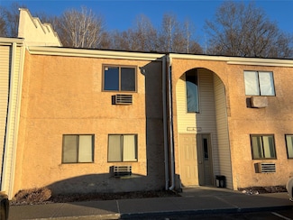 43 Scarborough Ln Unit D, Wappingers Falls, NY 12590