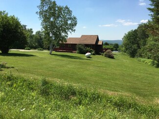 101 Briar Hill Rd, North Haverhill, NH 03774