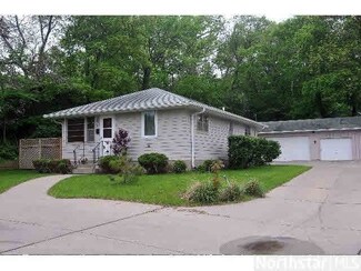 619 619 S Robert St S, West St. Paul, MN 55118