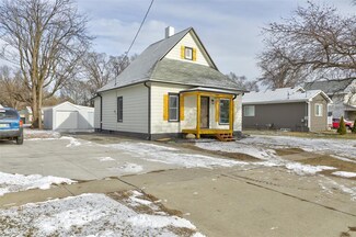 2616 Dean Ave, Des Moines, IA 50317