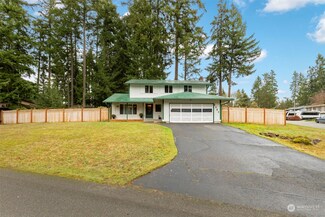 6484 Clover Blossom Ln NE, Bremerton, WA 98311