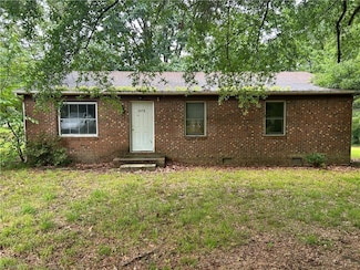4870 Dippen Rd, Winston Salem, NC 27105