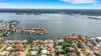 1903 Bayshore Dr, Belleair Beach, FL 33786