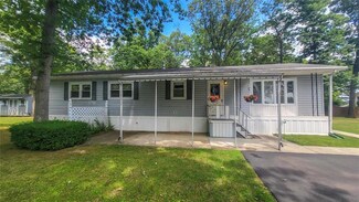 381 Red Oak Ln, Bath, PA 18014