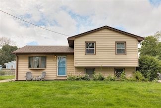 4133 E Madison Ave, Des Moines, IA 50317