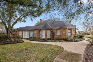 4747 Lake Village Dr, Fulshear, TX 77441