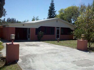 5426 Catts St, Naples, FL 34113