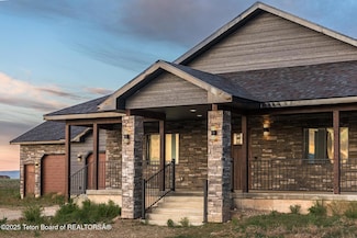 62 Big Loop Rd, Pinedale, WY 82941