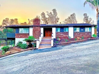 2135 Sunset Dr, Escondido, CA 92025