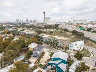 636 Leigh St, San Antonio, TX 78210