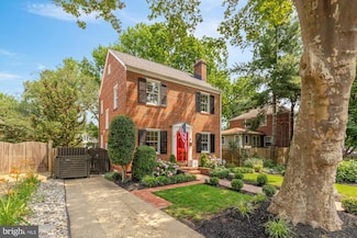 110 E Nelson Ave, Alexandria, VA 22301