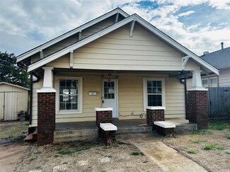 106 E Proctor Ave, Weatherford, OK 73096