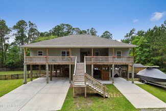 101 Azalea Ln, Pass Christian, MS 39571