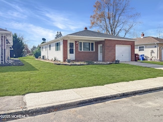 17 Christiansted St, Toms River, NJ 08757