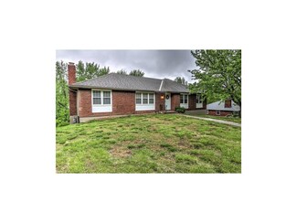 11508 Ridge Dr, Sugar Creek, MO 64054