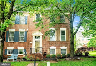 26 Alderman Ct, Lutherville Timonium, MD 21093