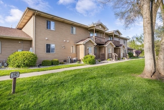 217 Franklin St Unit 2G, Delavan, WI 53115