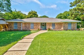 2001 N Meadow Way Cir, Arlington, TX 76015