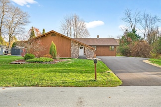 42 Hillcrest Rd, Rutland, VT 05701