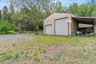 2973 Pioneer Rd, Medford, OR 97501