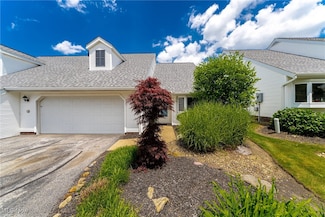 5730 Emerald Ridge Pkwy Unit B, Solon, OH 44139