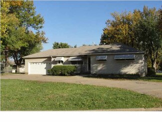 118 N Adams St, Eureka, KS 67045