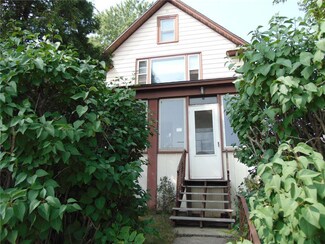 715 9th St N, Virginia, MN 55792