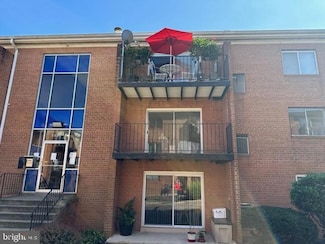 3404 25th St S Unit 44, Arlington, VA 22206