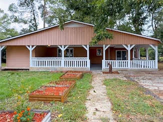 5146 Ponderosa Dr, Fayetteville, NC 28304