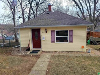 232 S Dorman St, Sioux City, IA 51103